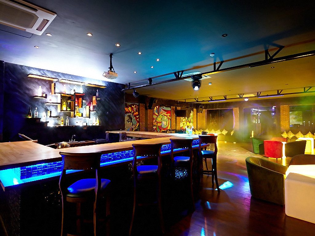 amaranthebay wildbar hotelsview 1024x768 1